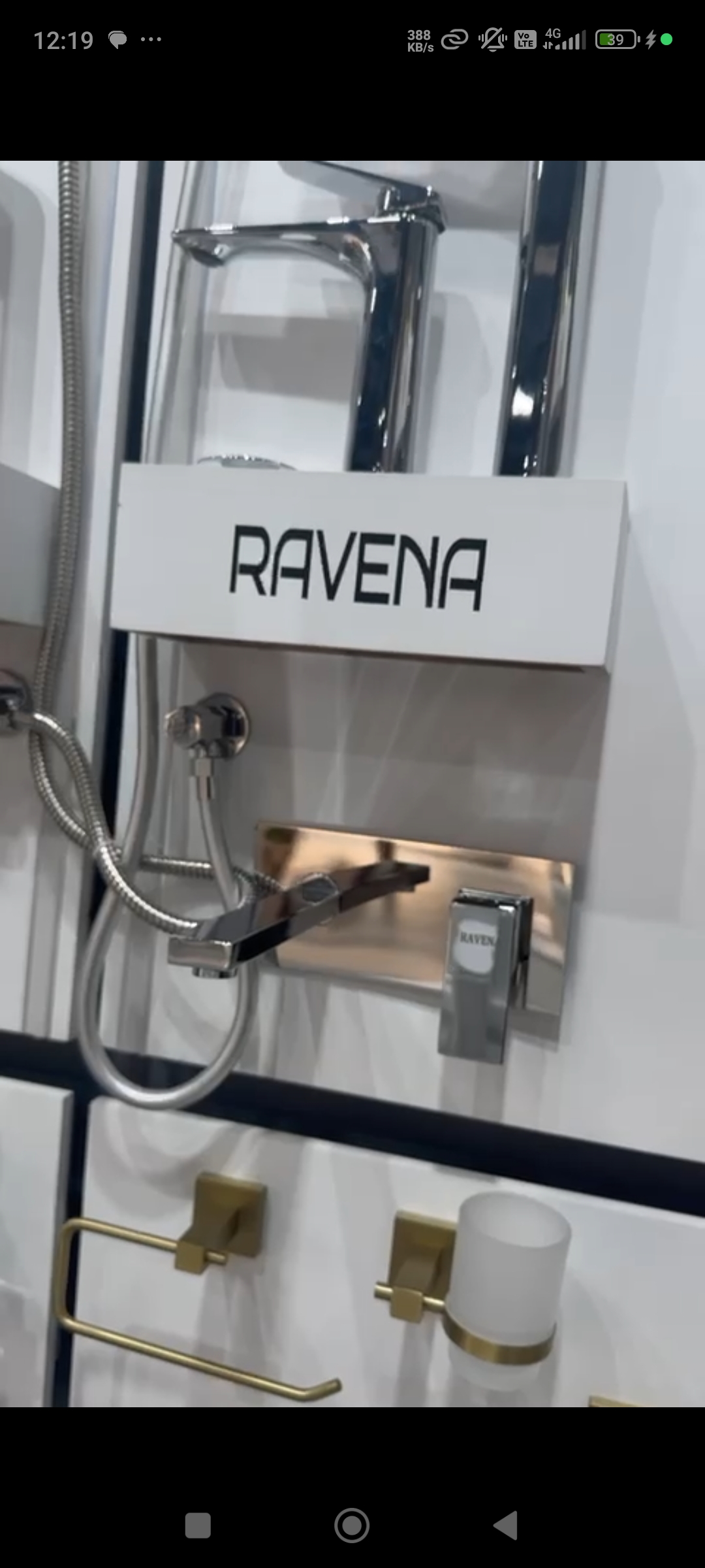 Ravena Modern Kitchen